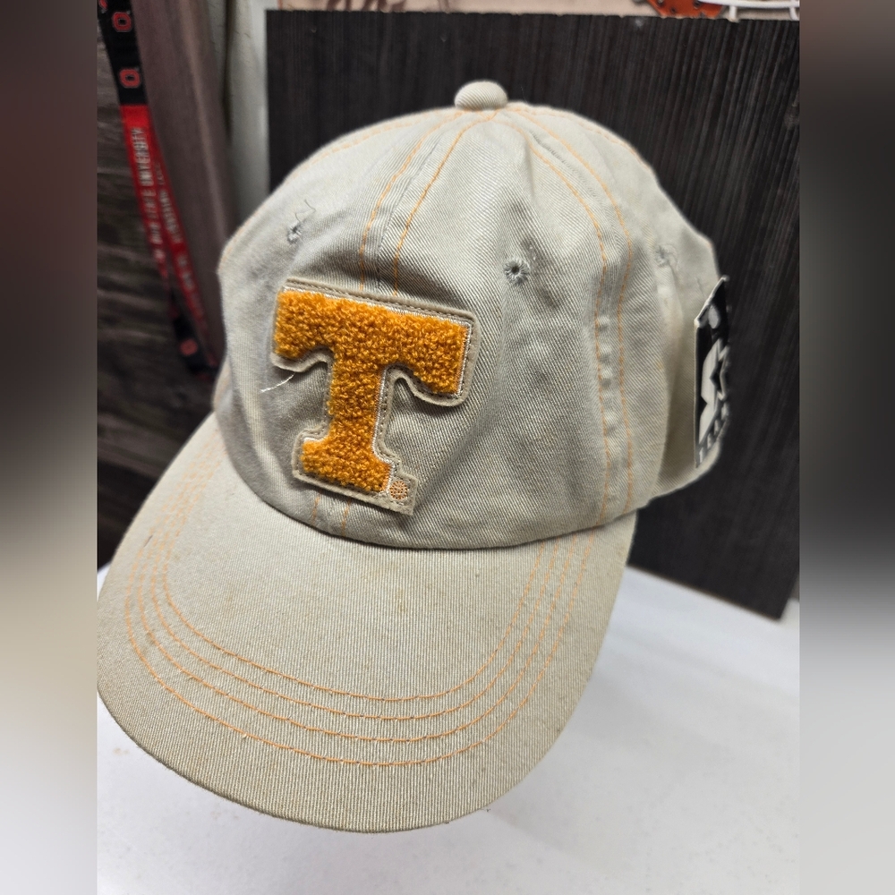 Vintage Tenessee Volunteers Hat Cap‎ Starter Vols Adjustable NCAA Football Nwt